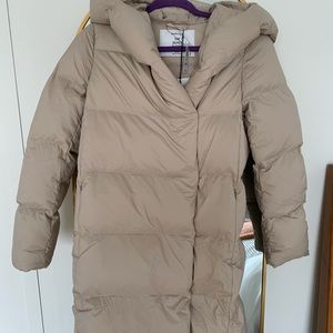 Aritzia Babaton The Duvet Puffer Mid (Almond Tan) (2XS) - NWT